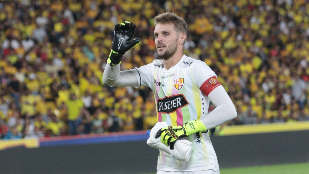 El portero de Barcelona sufrió una contusión luego de la derrota ante Aucas.