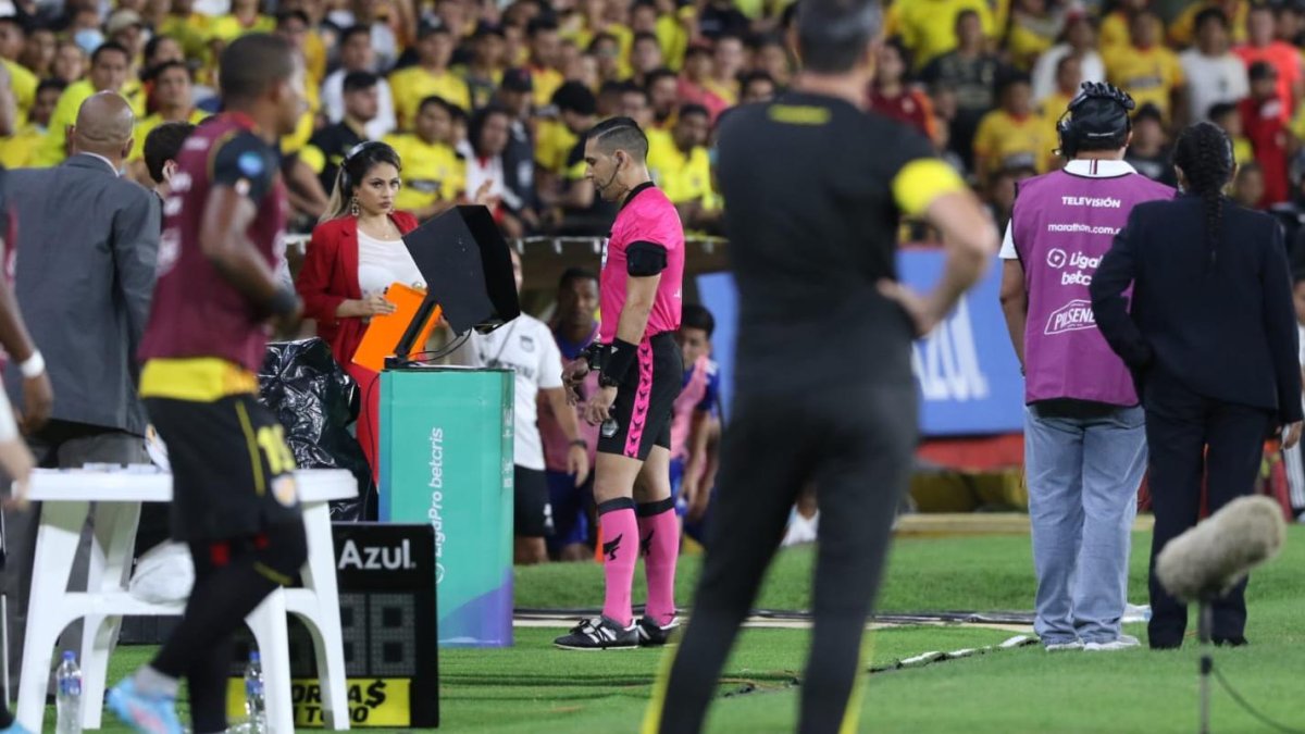 Los hinchas de Barcelona protagonizaron problemas después del Clásico..