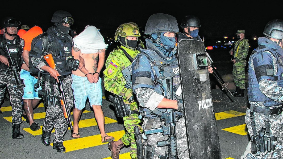 El hombre fue llevado a La Roca de Guayaquil tras la masacre en la cárcel de Santo Domingo.