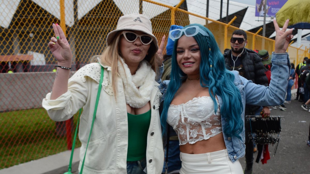 Dos colombianas residentes en Quito vieron a Karol G por primera vez.