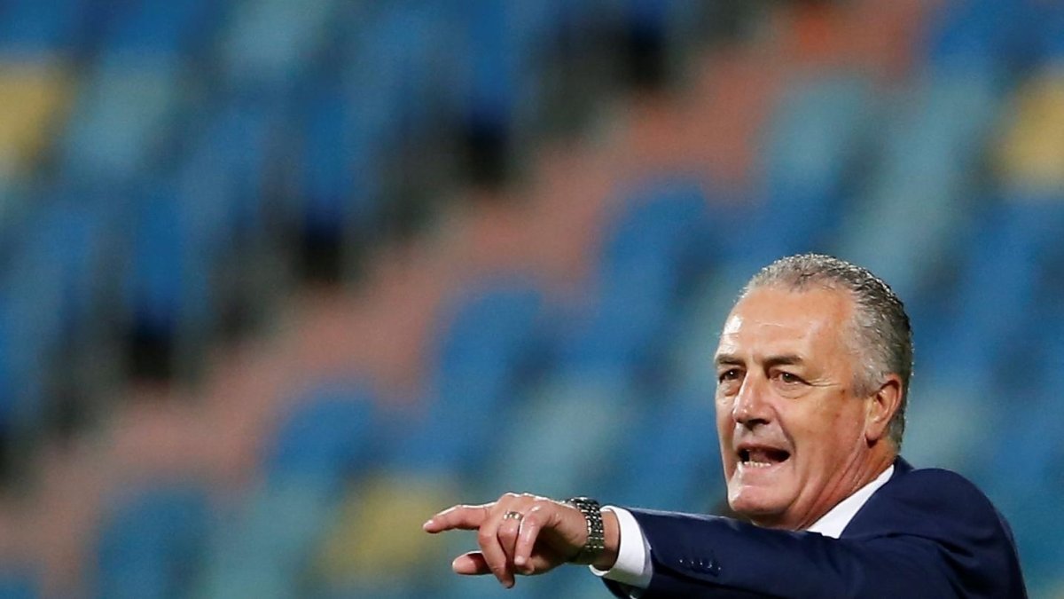 El estratega Gustavo Alfaro manifestó que la Tricolor mejoró en el duelo ante México.