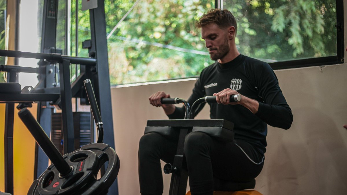 Javier Burrai en un entrenamientos para enfrentar a El Nacional.