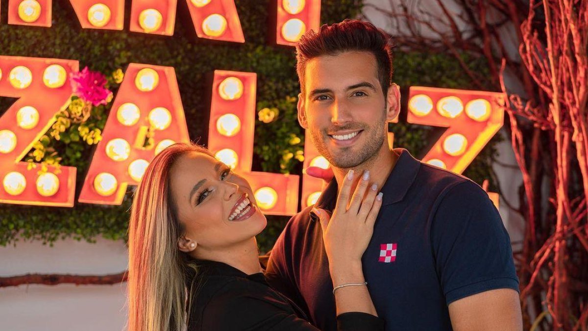 Fernanda y su futuro esposo Ricardo.