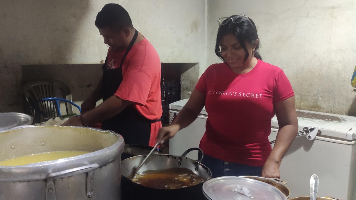 Rita Reyes subió de 2.50 a 2.75 dólares el precio del almuerzo para compensar la inversión.