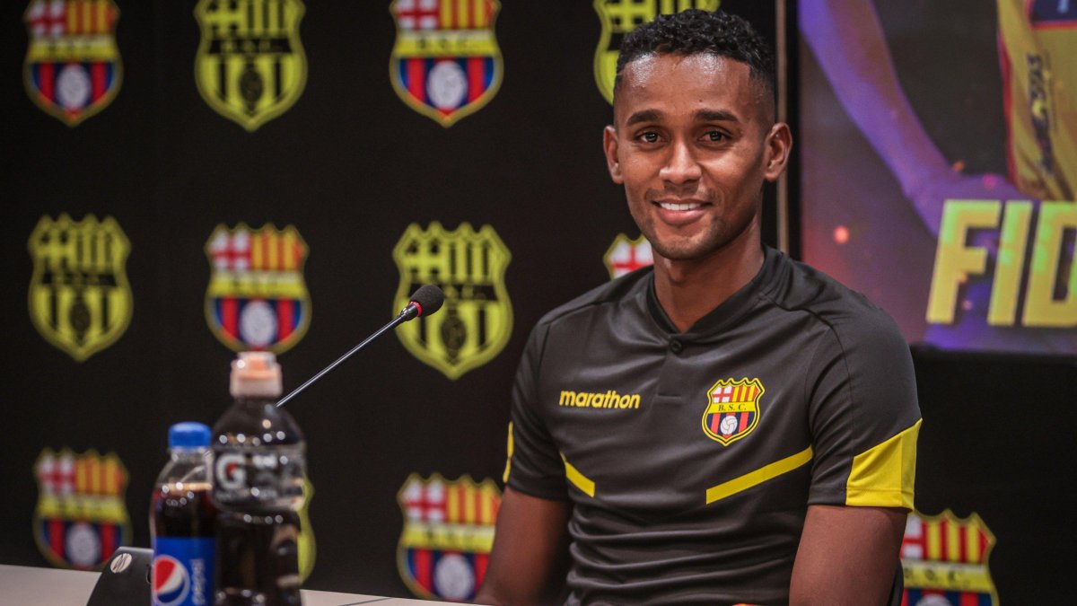 Fidel Martínez, jugará la segunda etapa con Barcelona.