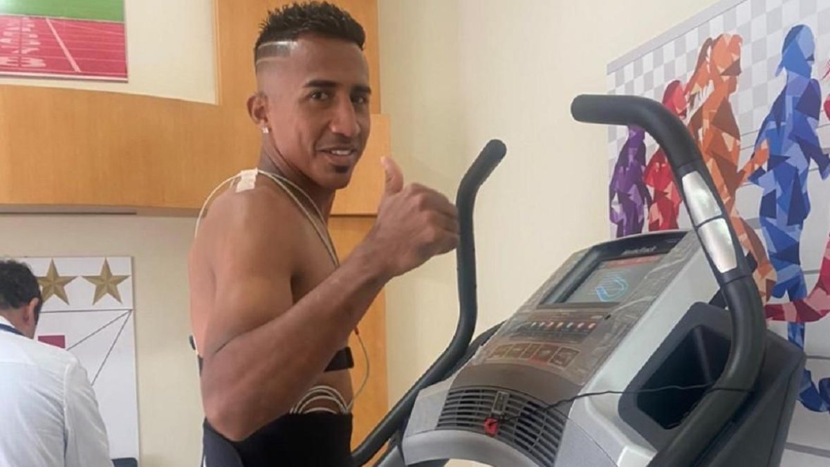 Danny Luna, nuevo jugador de Liga de Quito, durante una prueba física.