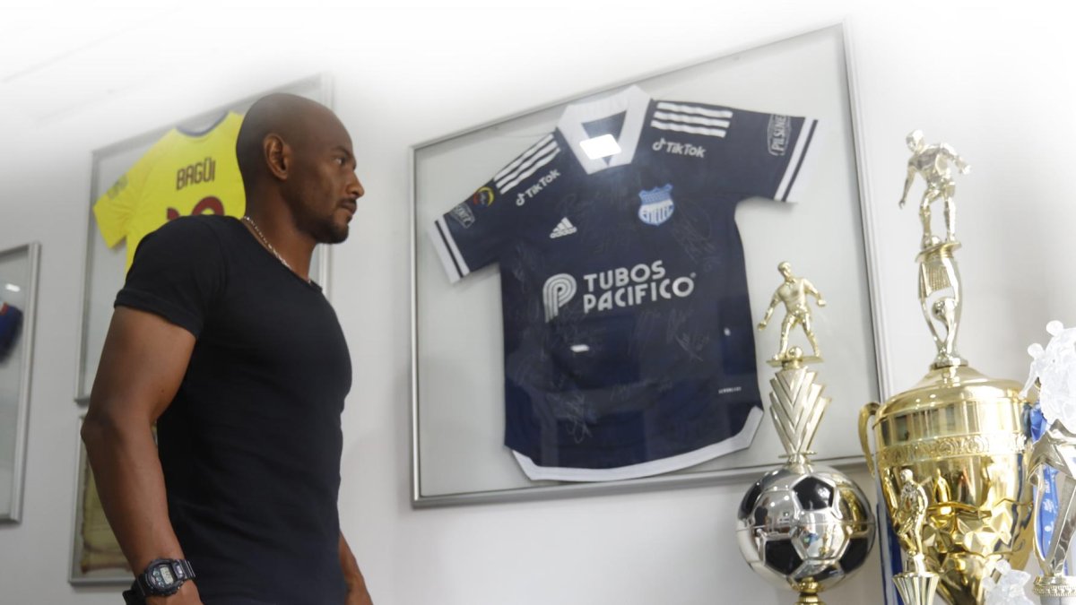 el 10 DE JULIO será la despedida oficial, donde se reunir a jugadores con los que compartió en Emelec, Olmedo, Barcelona y la Tri.