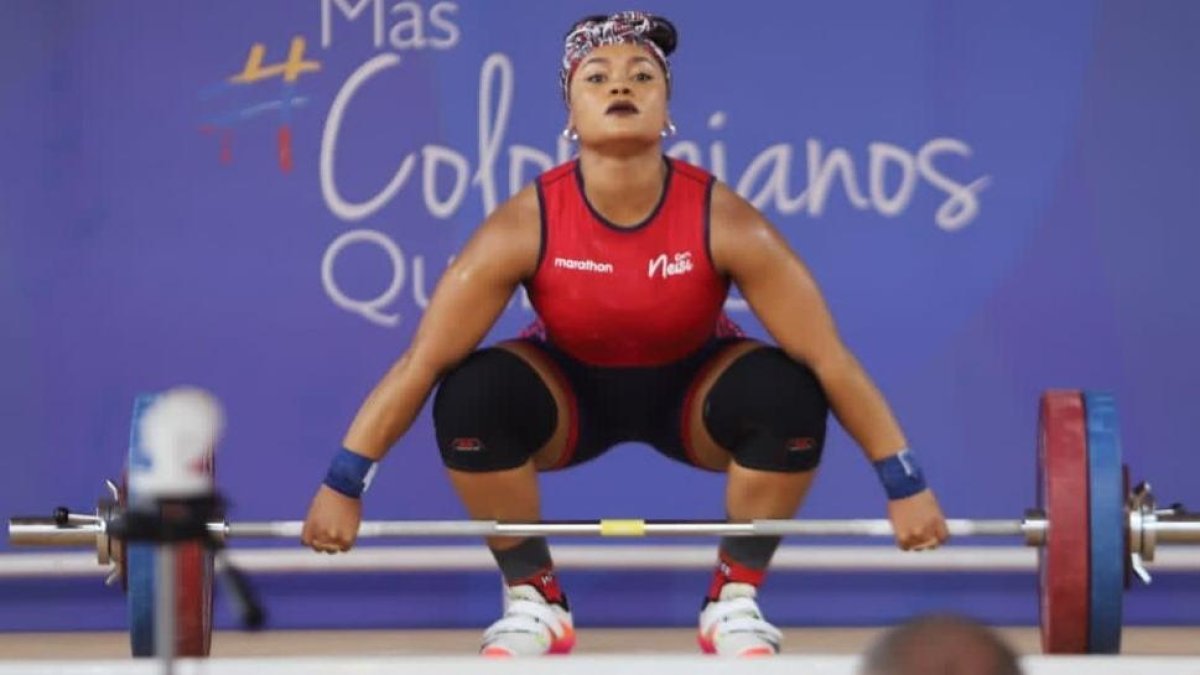 Neisi Dajomes durante uno de los Juegos Bolivarianos donde se colgó oro