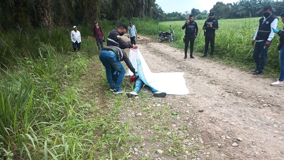 Miembros de la policía hallaron casquillos de un arma de fuego, de 9 milímetros.