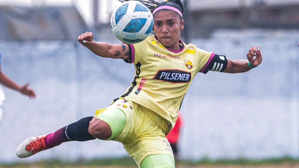 Madelen Riera, una crack del gol al servicio de Barcelona.