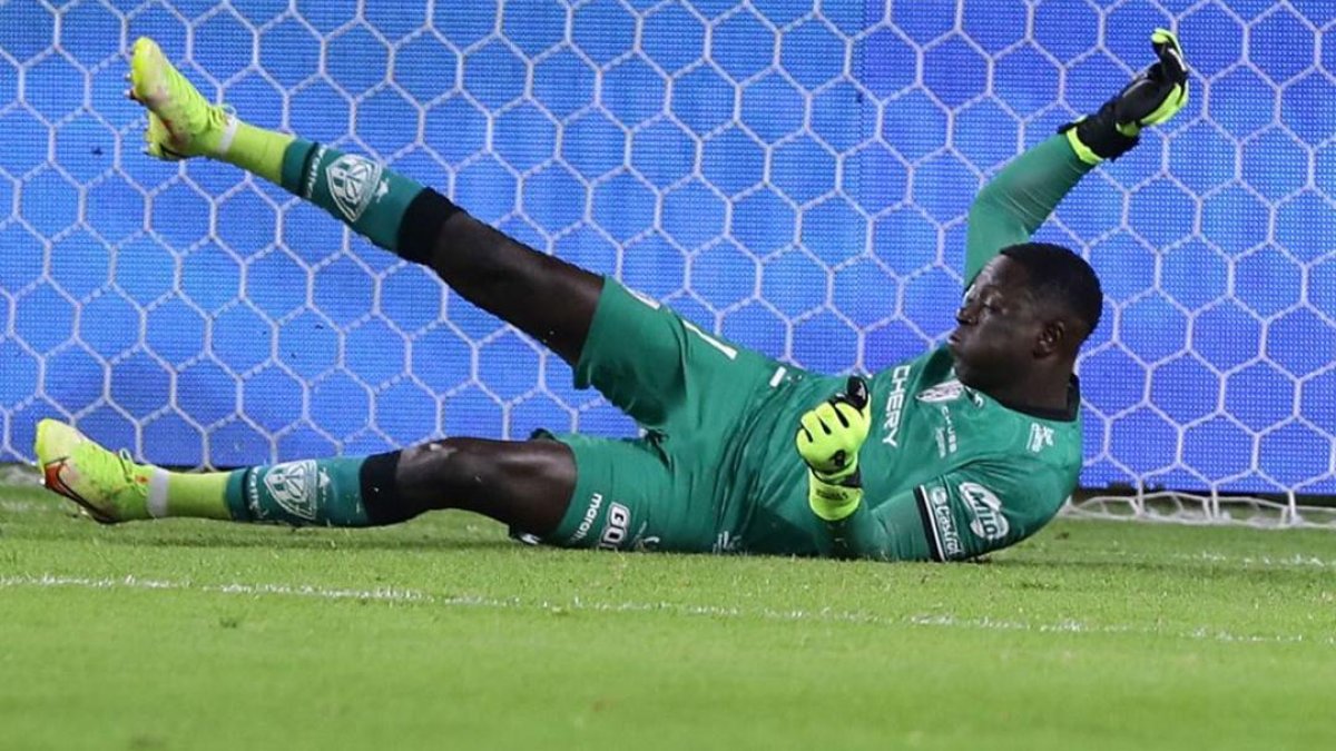 Moisés Ramírez arquero de Independiente del Valle ha sido uno de los protagonistas del equipo Rayado..