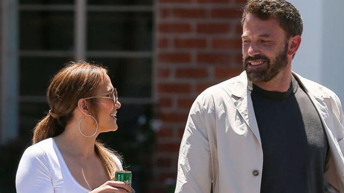 La cantante Jennifer López y el actor Ben Affleck se casaron el 16 de julio en una pequeña ceremonia familiar tras obtener una licencia de matrimonio en Nevada (EE.UU.).
