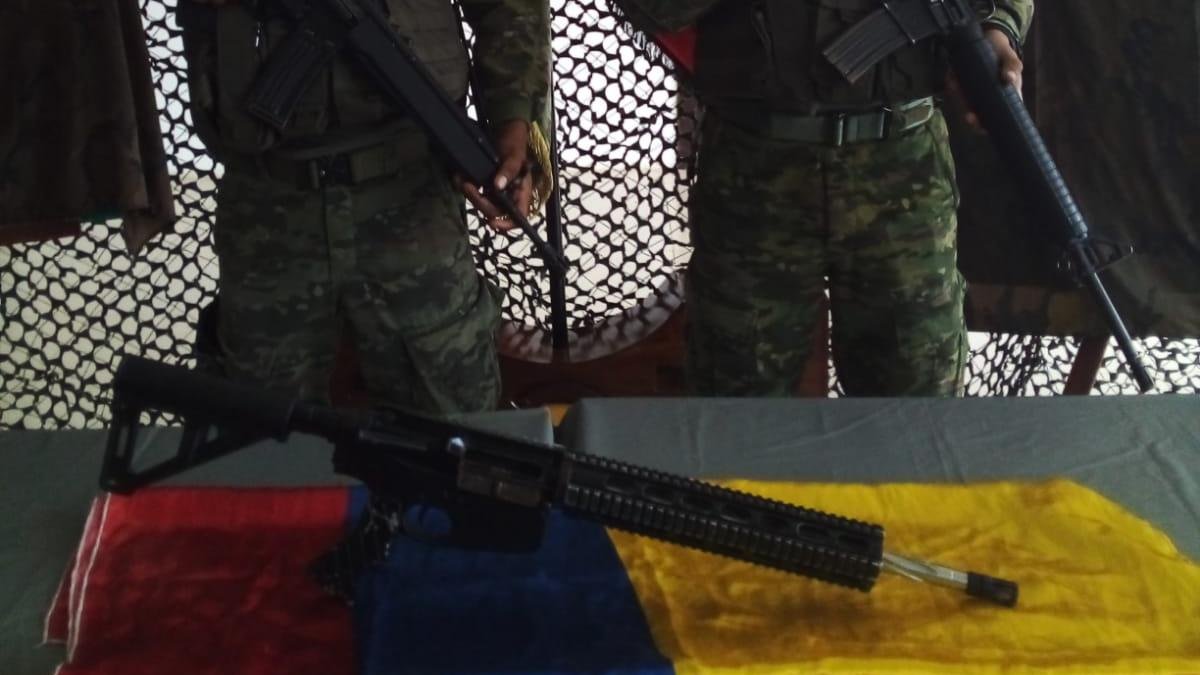 Los uniformados efectuaban el lunes un patrullaje ofensivo en la zona en la que también se han dedicado a ayudar a la comunidad