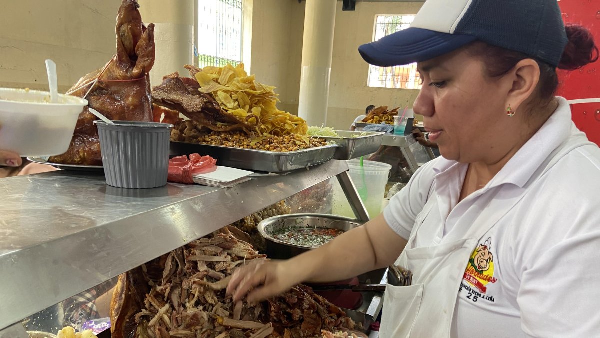 Nury Loor dice que tuvo un buen domingo de venta de hornado 
en honor a Independiente.