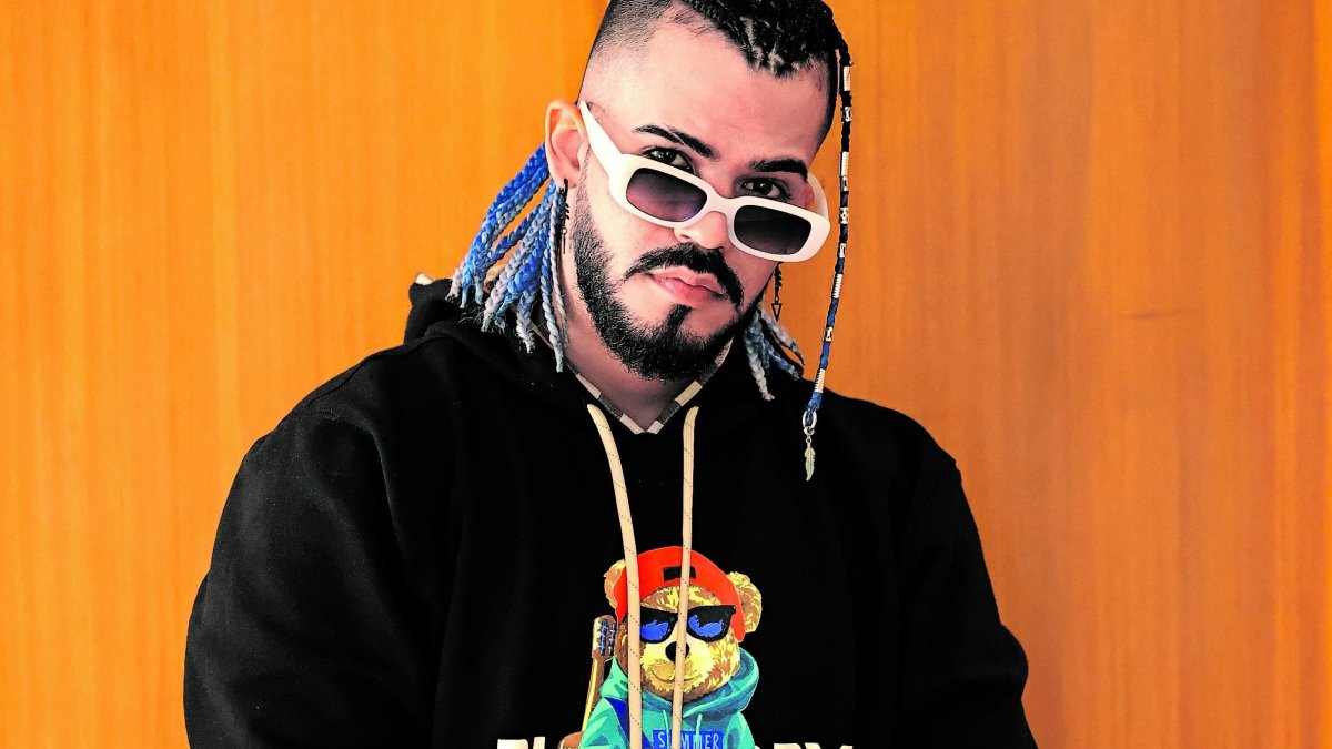 No tiene miedo de cantar en  vivo. Asegura que su voz es natural.