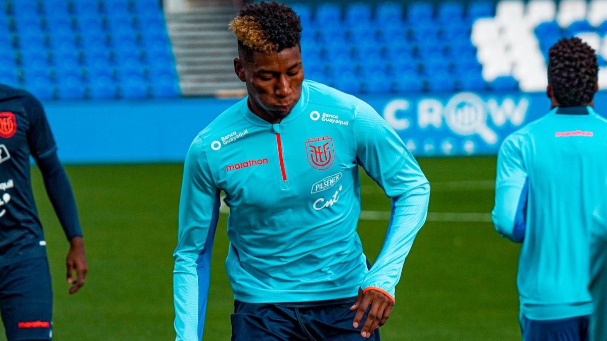 Kevin Rodríguez tendrá que pelear el puesto de titular con Enner Valencia, Michael Estrada y Djorkaeff Reasco.