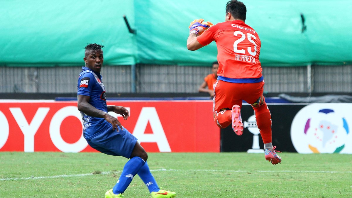 Miller Bolaños regresa a Emelec luego de ocho años de jugar en el exterior.