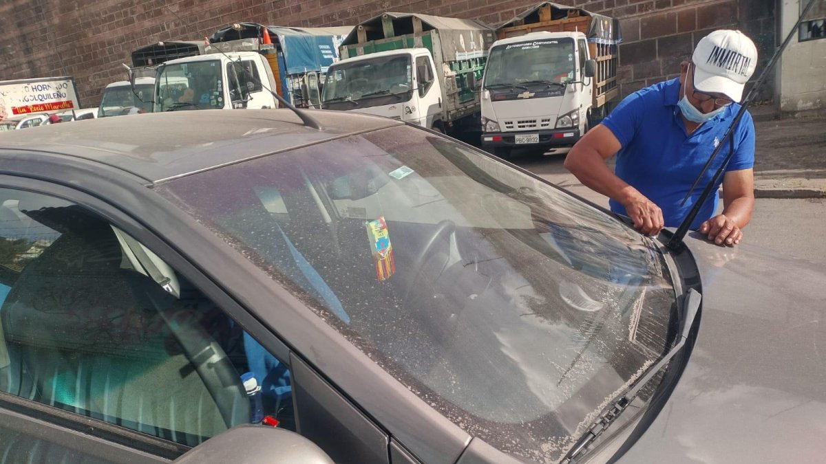 El centro y sur de Quito y parte de Mejía amanecieron con esta novedad.