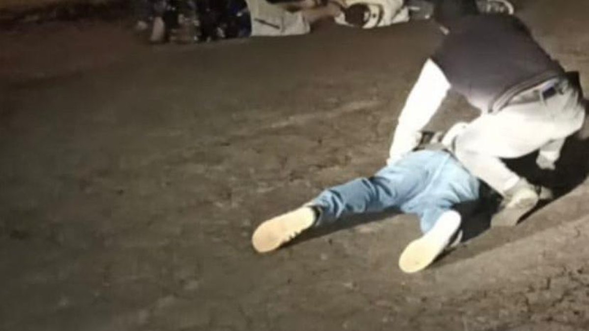 A los tipos los siguieron luego de que atracaran a una pareja.