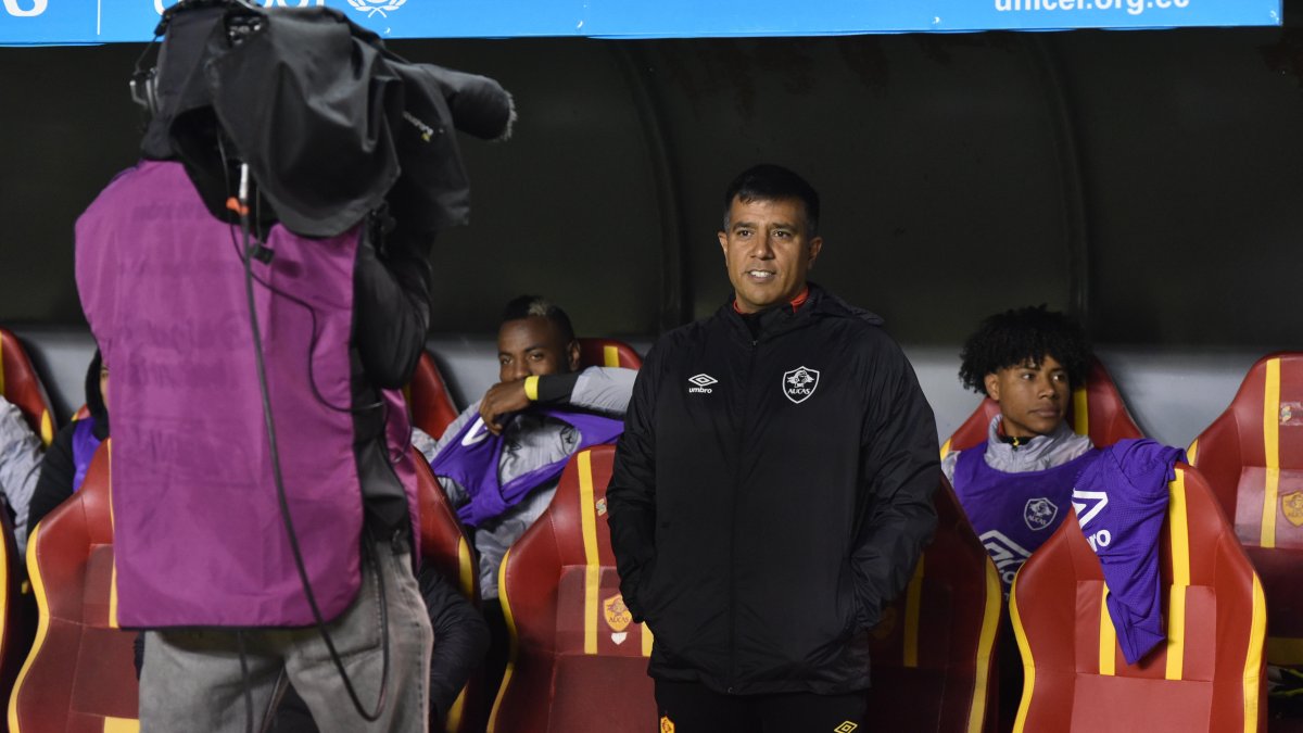 El entrenador venezolano César Farías señaló que no se plantea dejar Aucas por la Tricolor.