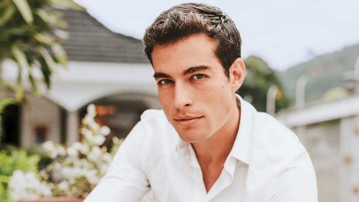 Actor ecuatoriano que ha protagonizado algunas novelas internacionales.