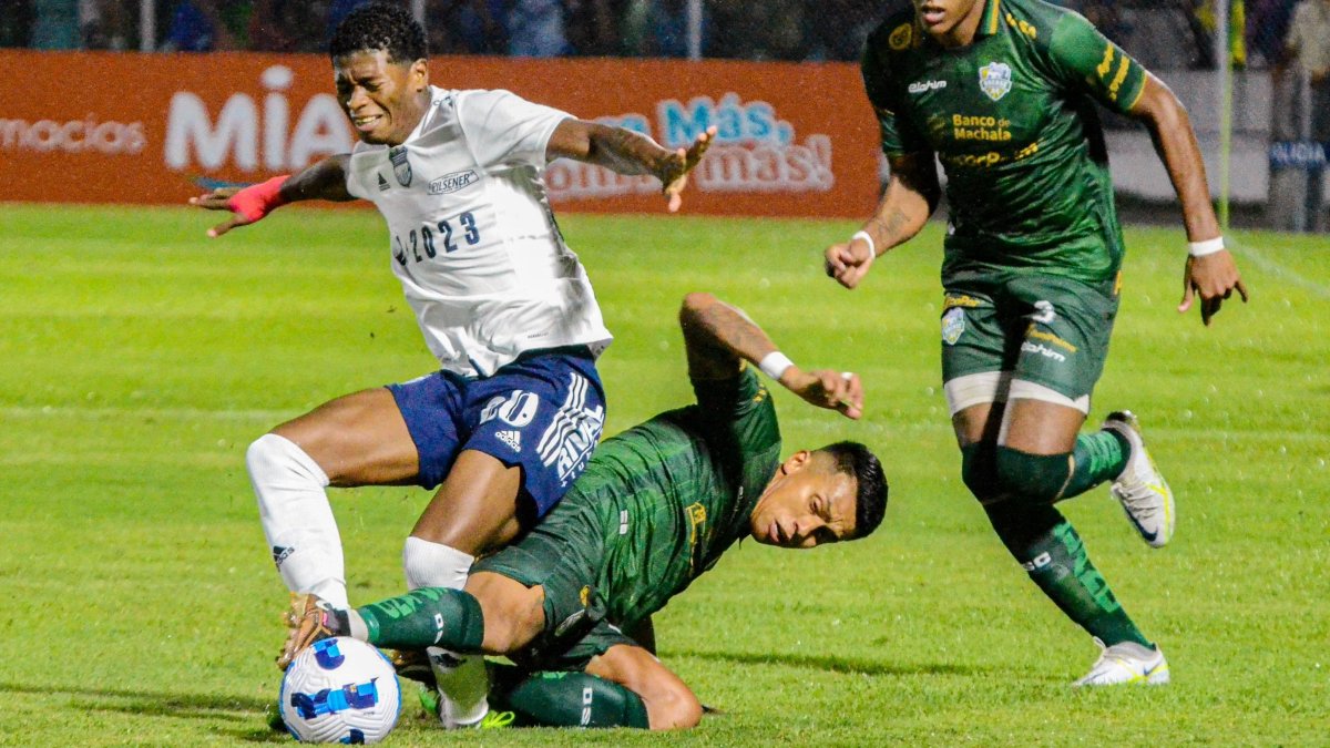 Jackson Rodríguez era el lateral izquierdo titular del técnico Miguel Rondelli.