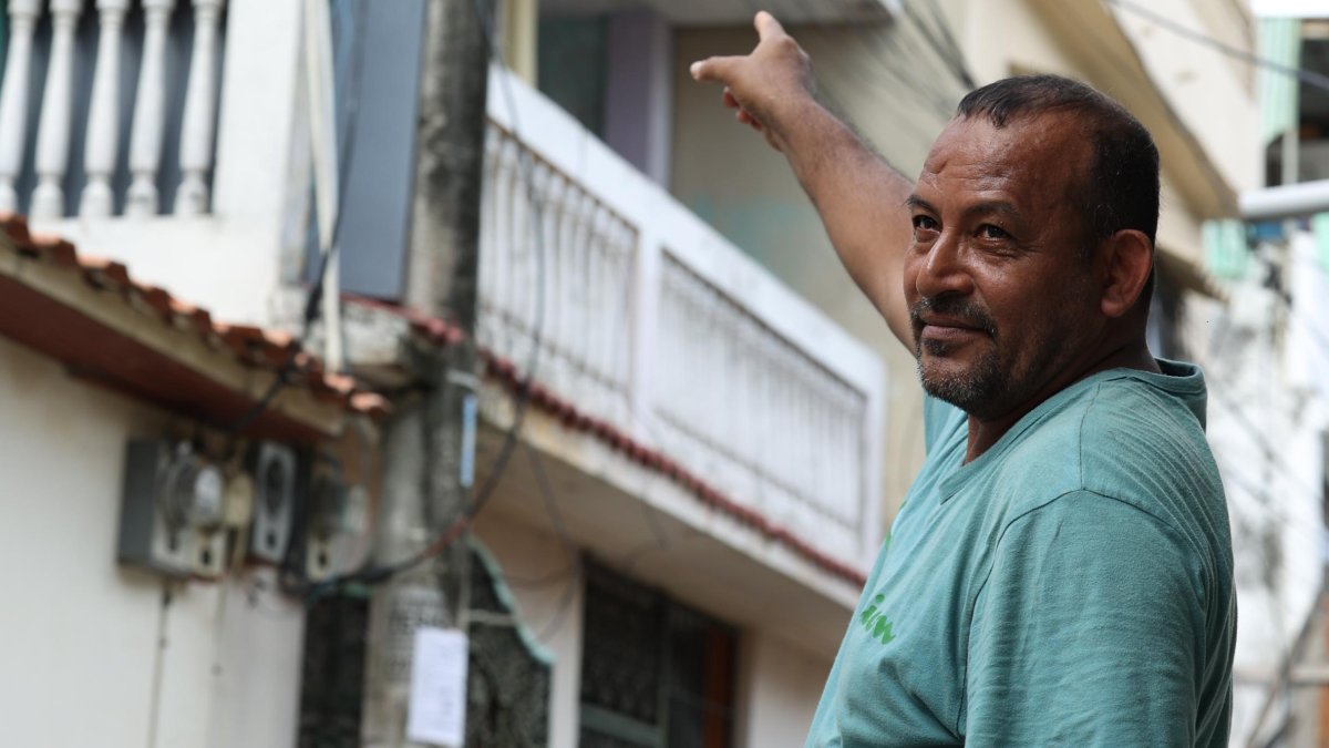 Un trabajador se electrocutó cuando trabajaba en Sauces 3. El transformador explotó.