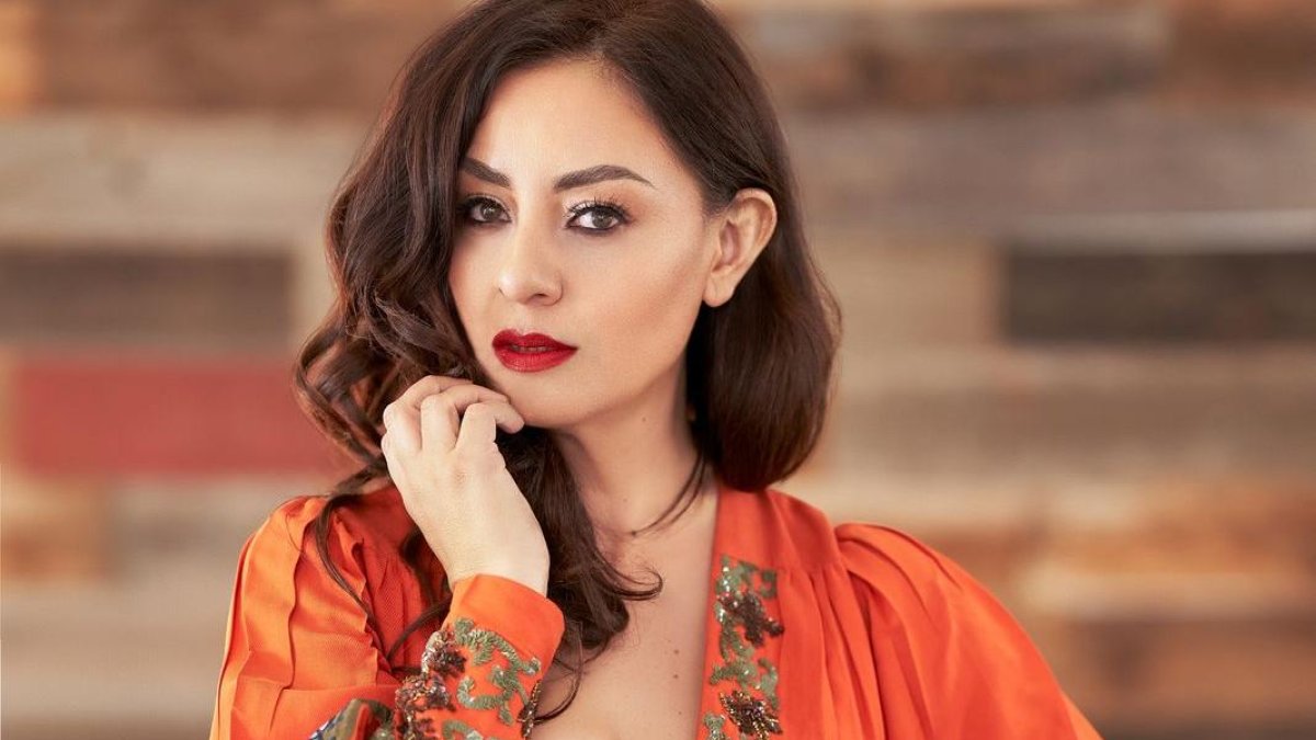 Dice que debería existir más empatía y apoyo entre las mujeres artistas.