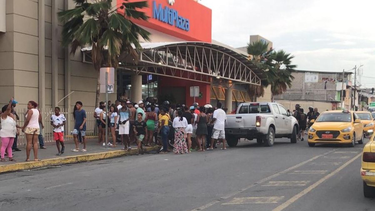 Le dispararon nueve ocasiones y cuatro tiros se alojaron en su cuerpo.