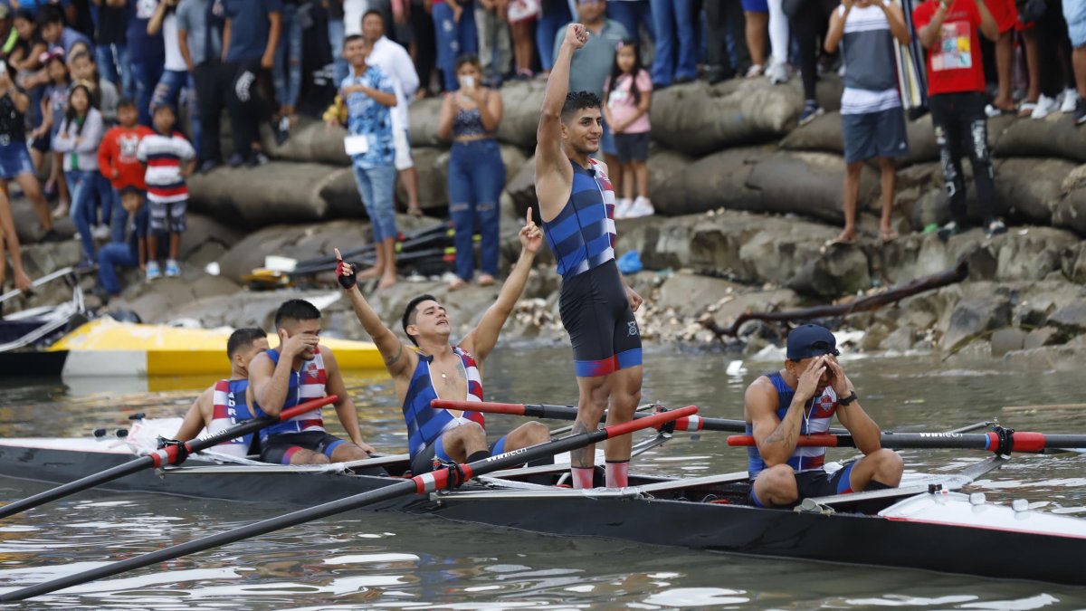 El equipo Ab. Manuel Calle-Astillero ganó las dos categorías de la regata Guayaquil-Posorja en 2023.