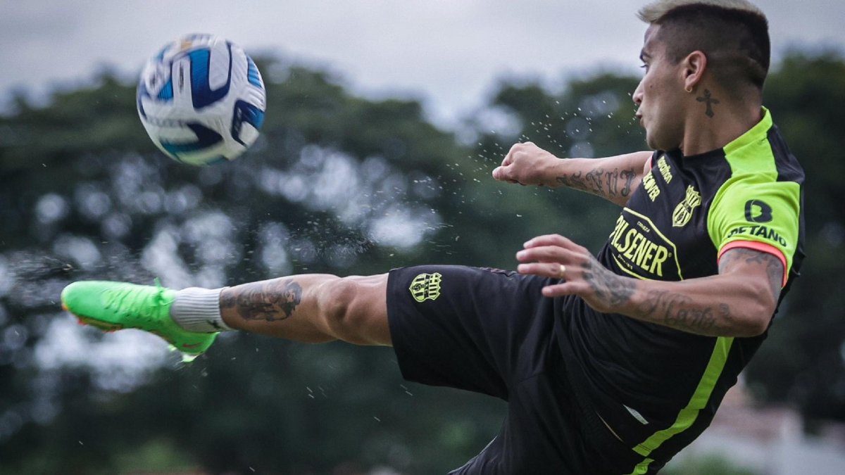 Christian Ortiz, uno de los que le está dando resultados a Fabián Bustos.