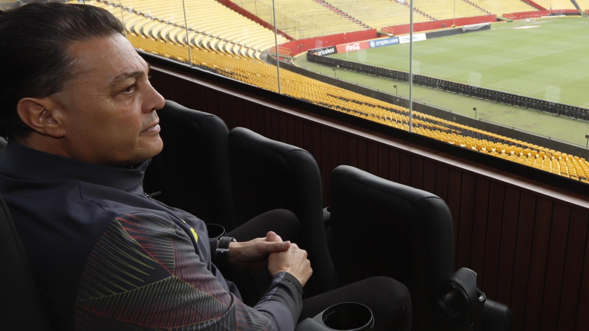 Carlos Alfaro Moreno para el 1 de mayo del 2023, dará el informe económico a los socios. Dice que hay novedades.