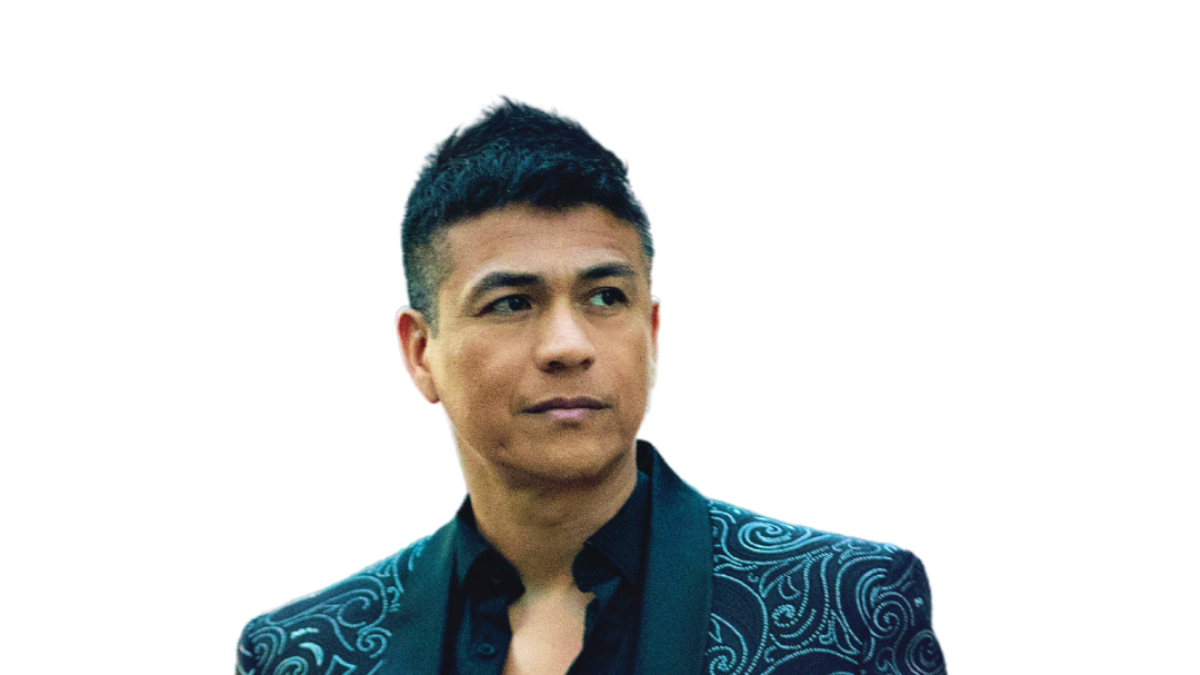 Considerado el cantante número uno de baladas y cumbia tropical de Chile.