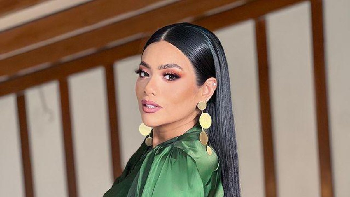 Dora es una presentadora y actriz ecuatoriana.