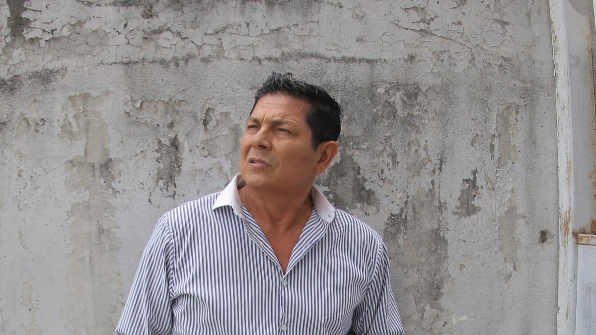 Uno de los principales actores ecuatorianos. Se ha destacado por sus producciones tanto en teatro como en televisión.