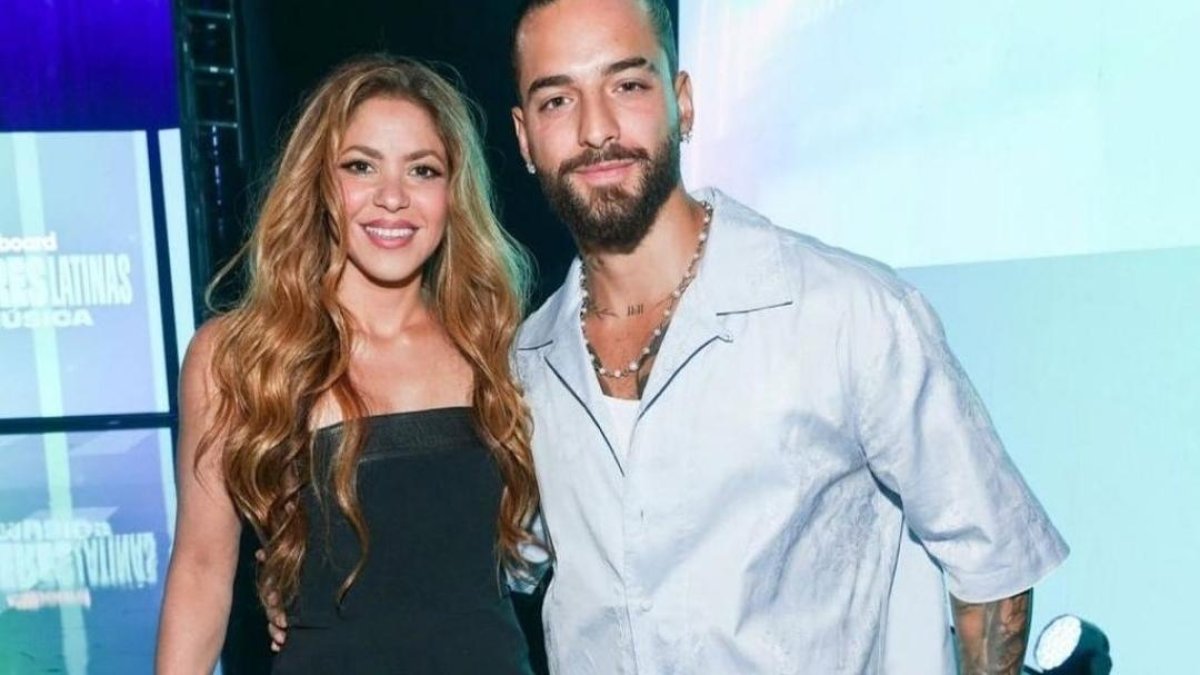 Shakira recibió el reconocimiento de manos de su compatriota Maluma