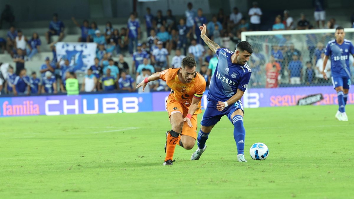 Pedro Larrea ha jugado ocho partidos como titular y registra un gol.