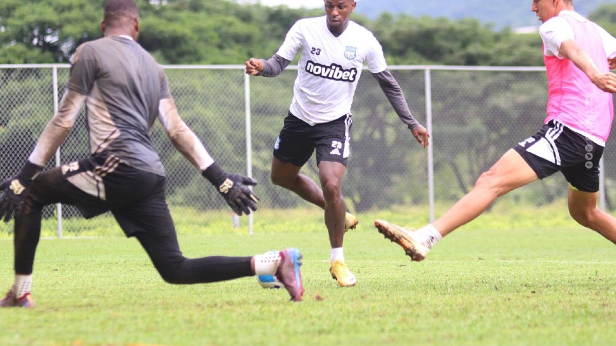 Miller Bolaños esta de vuelta al 11 de Emelec.