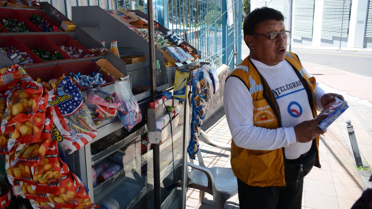Los comerciantes cercanos a la Asamblea contaron que sus ventas bajaron