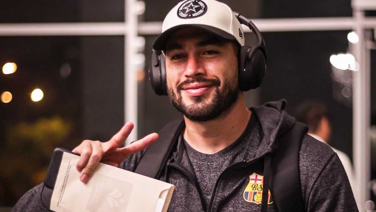 Víctor Mendoza, estará en el arco de Barcelona ante Bolívar.