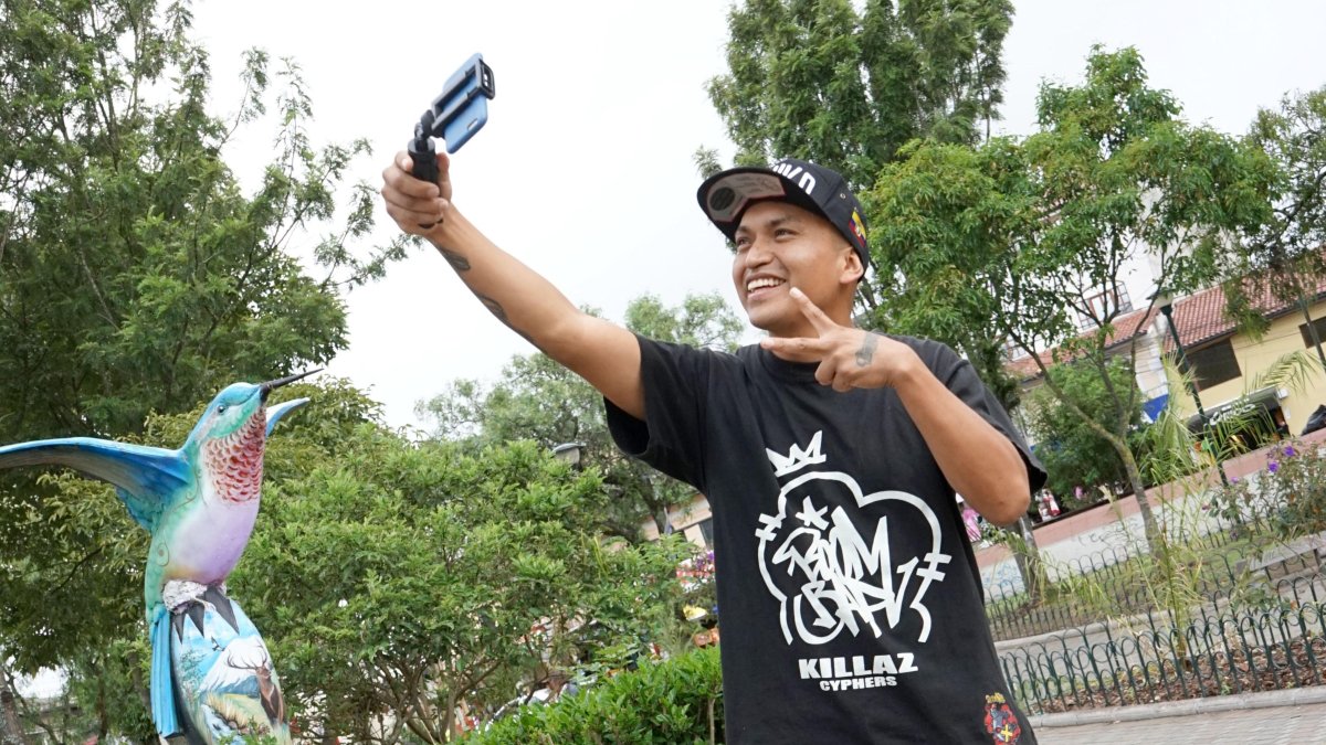 Parte de su contenido lo graba en el parque de Pifo, al nororiente de la capital.