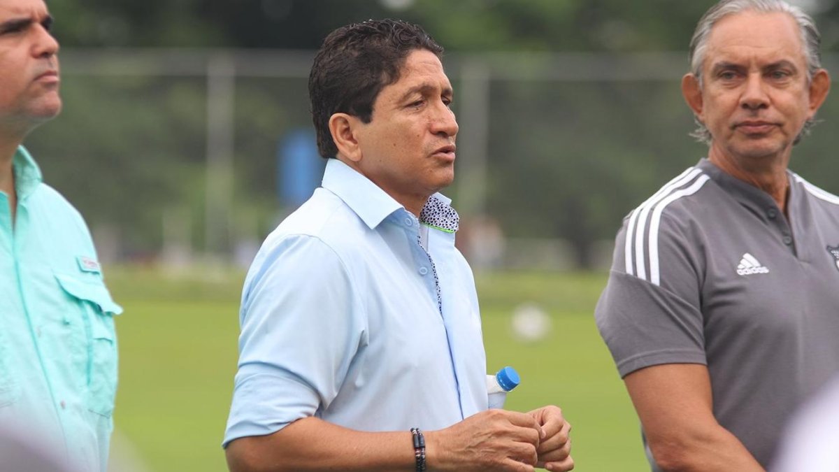 El exvolante del Bombillo y de la selección ecuatoriana de fútbol llegó a Emelec en calidad de asesor de la secretaría técnica, el pasado 12 de abril.