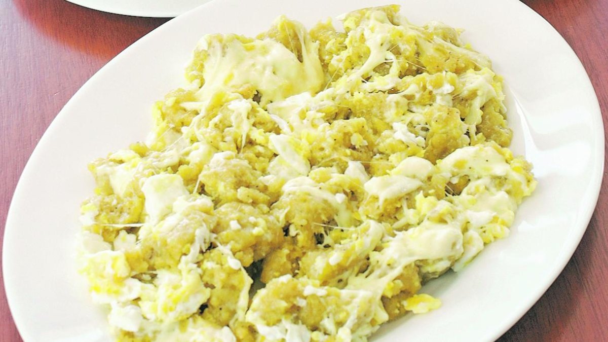 Con huevo, queso, verde, hierbita y cebolla blanca podrás hacer un platillo riquísimo y nutritivo.