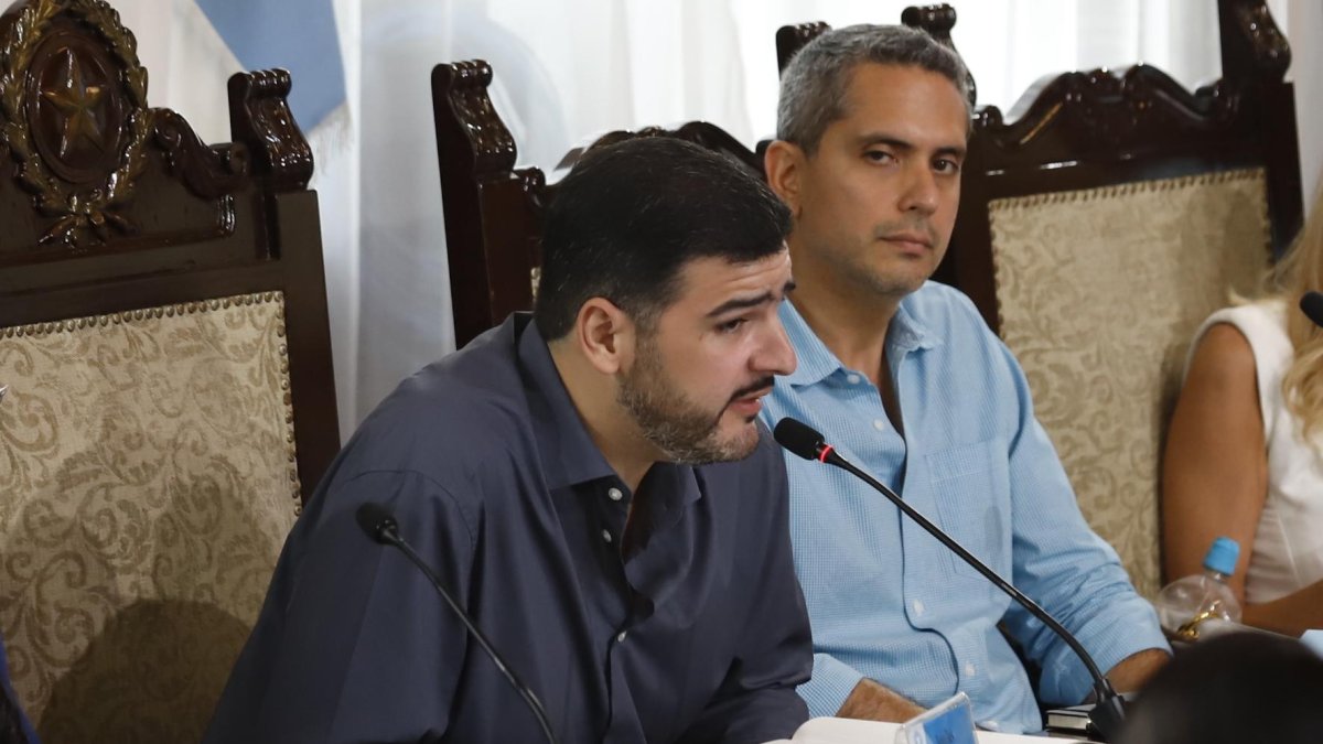 “No soy tonto ni odiador, Guayaquil no puede parar”, escribió el alcalde en Twitter.