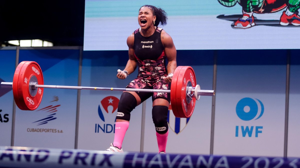 Angie Palacios rompió récord mundial en arranque y ganó medalla de oro, en el Gran Prix de halterofilia que se disputa en Cuba.