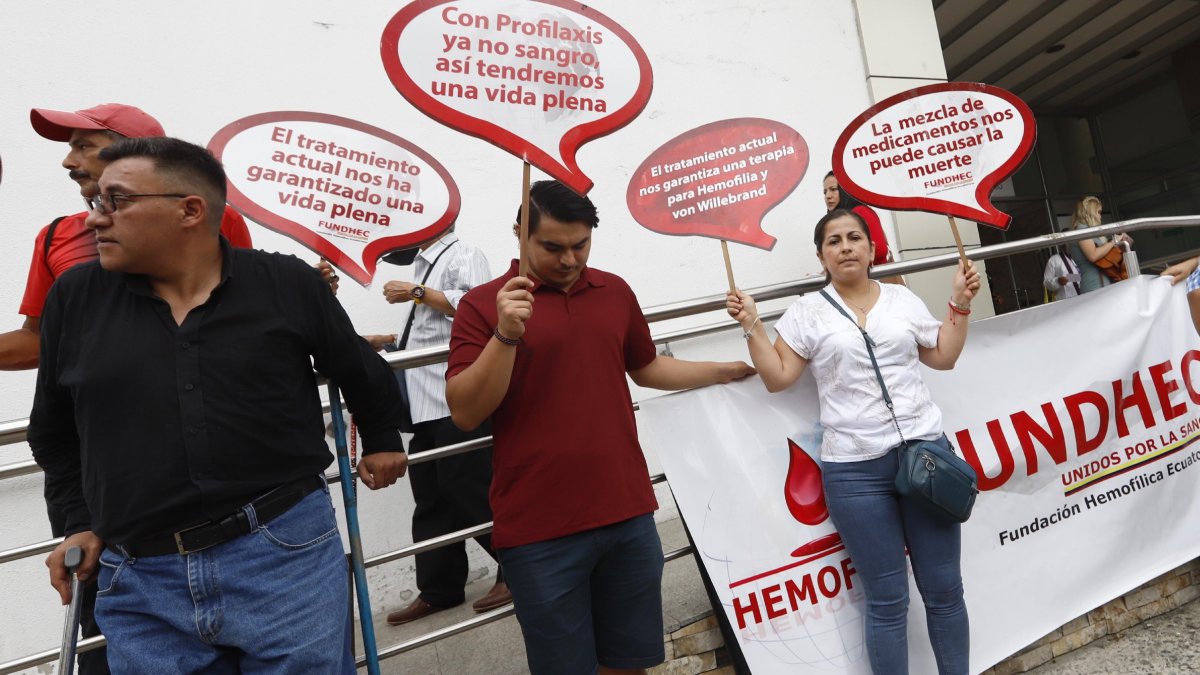 Las personas con hemofilia requieren de tratamiento, según su peso y condición.