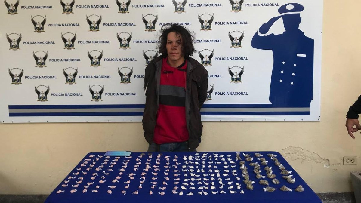 El detenido sería un expendedor de droga, según la Policía.