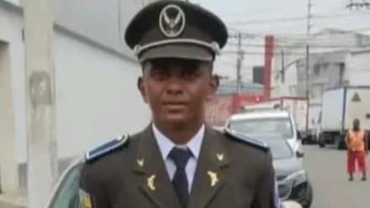 El uniformado estaba con un compañero cuando ocurrió la tragedia.