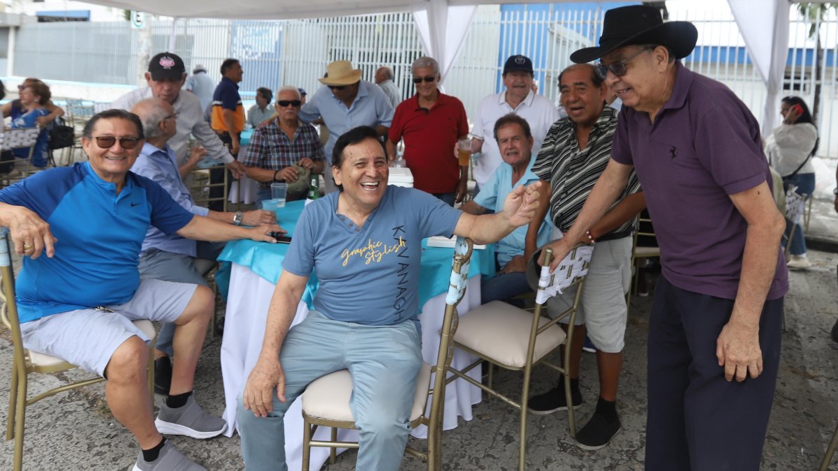 Los ‘chicos’ se acordaban de sus travesuras, varias de ellas los hicieron carcajear.