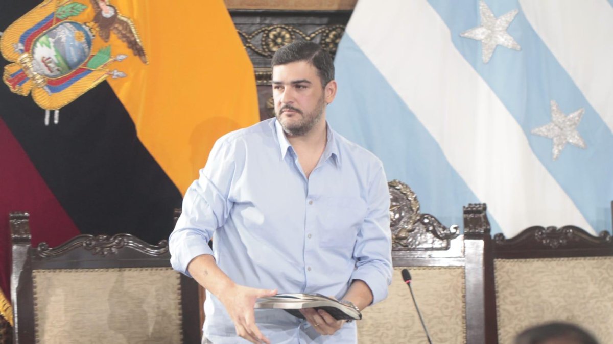 Aquiles Álvarez usará grillete electrónico al estar vinculada al caso Triple A